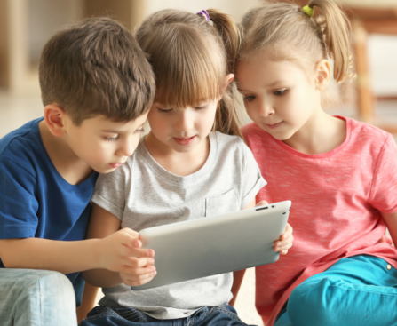 Wondering how e-readers and kids can work together? Get tips for balancing digital and traditional reading.